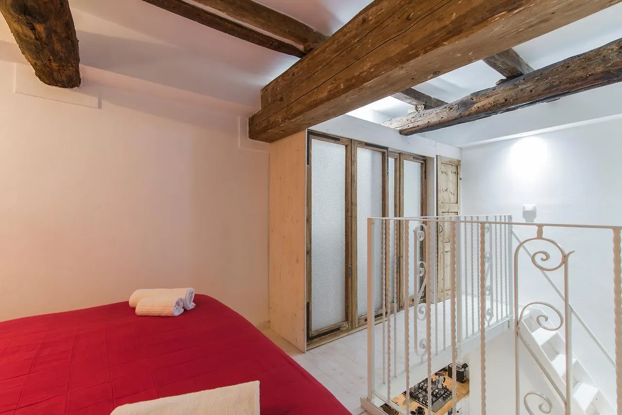 University Loft Apartment Bologna Italia