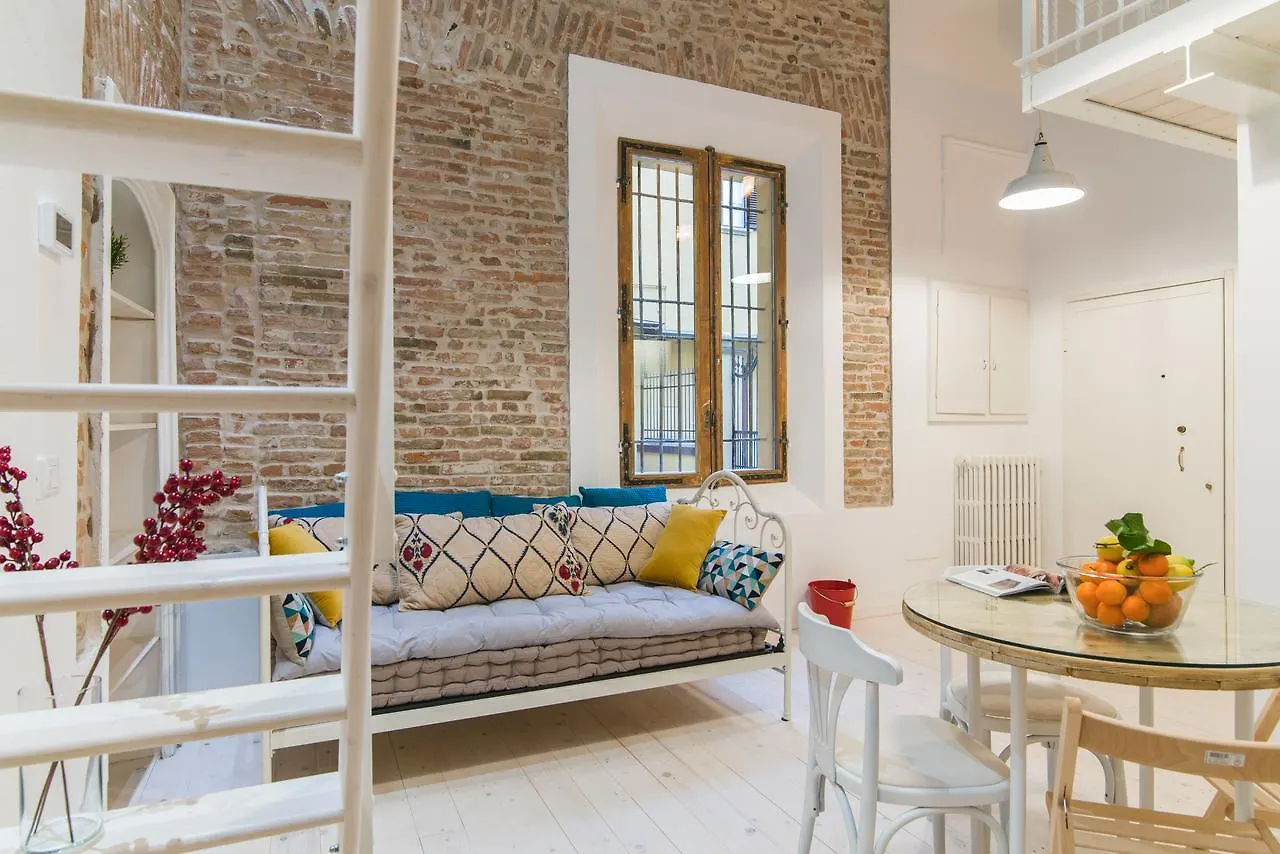 University Loft Apartment Bologna Italia