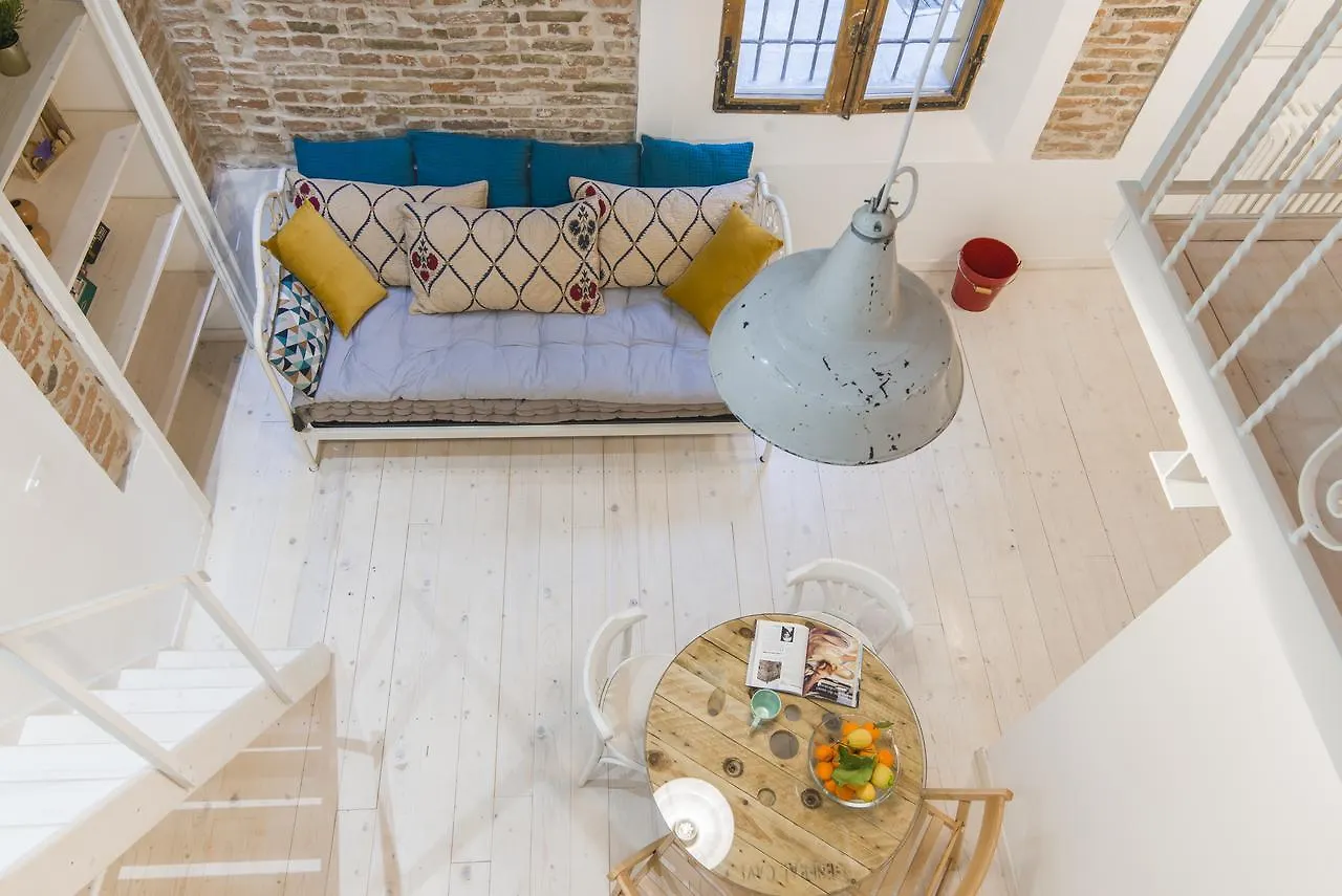 University Loft Apartment Bologna 0*,