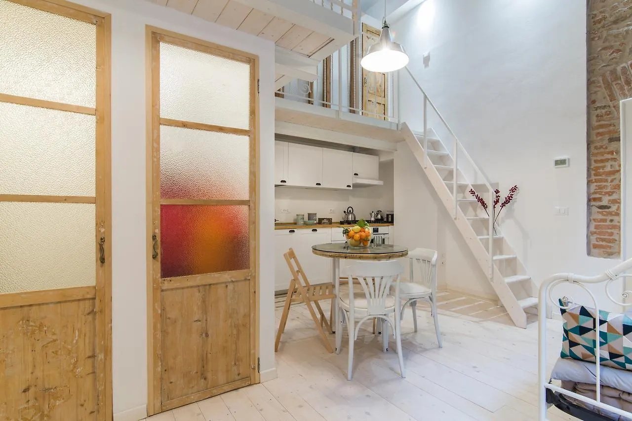 University Loft Apartment Bologna Italia