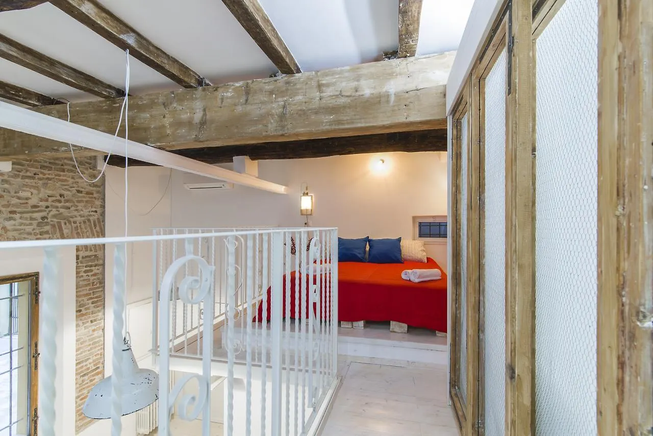 University Loft Apartment Bologna